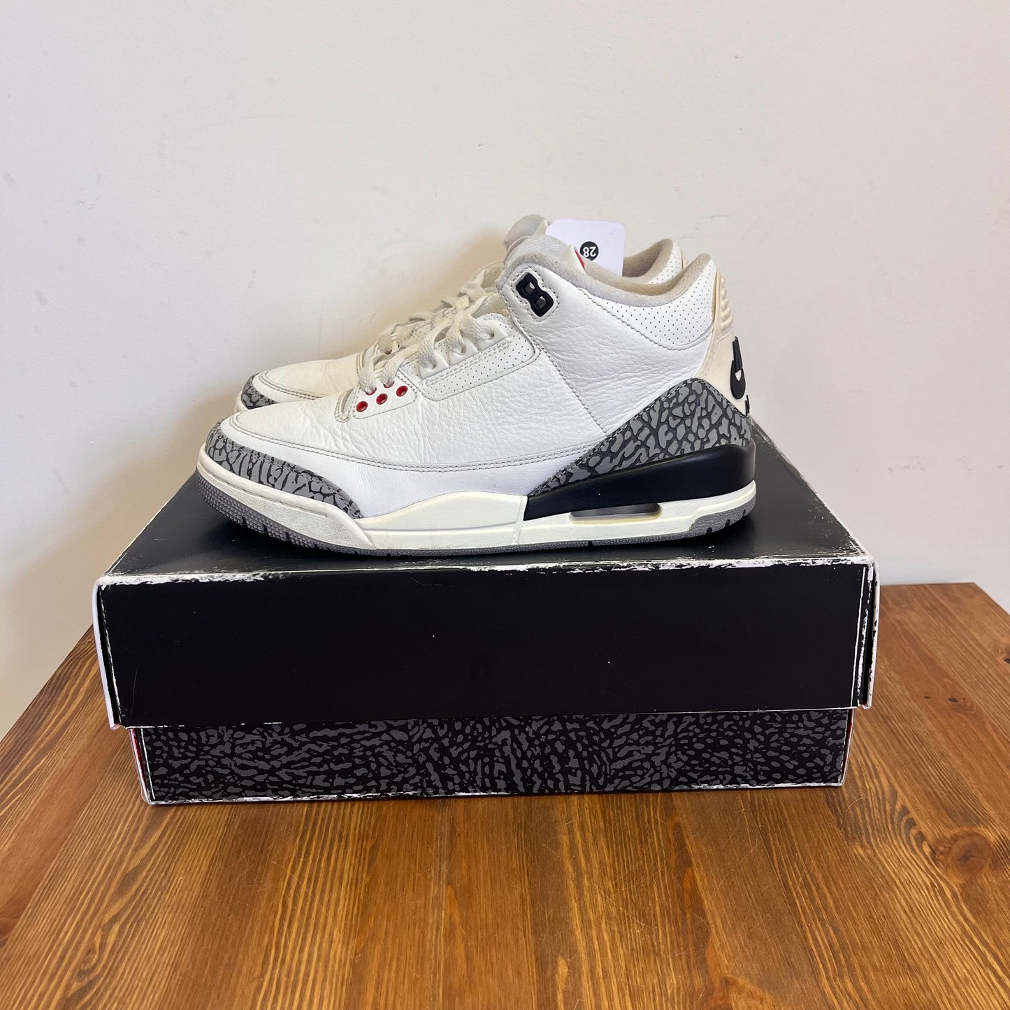 AIR JORDAN 3 REIMAGINED UK7 (USED)