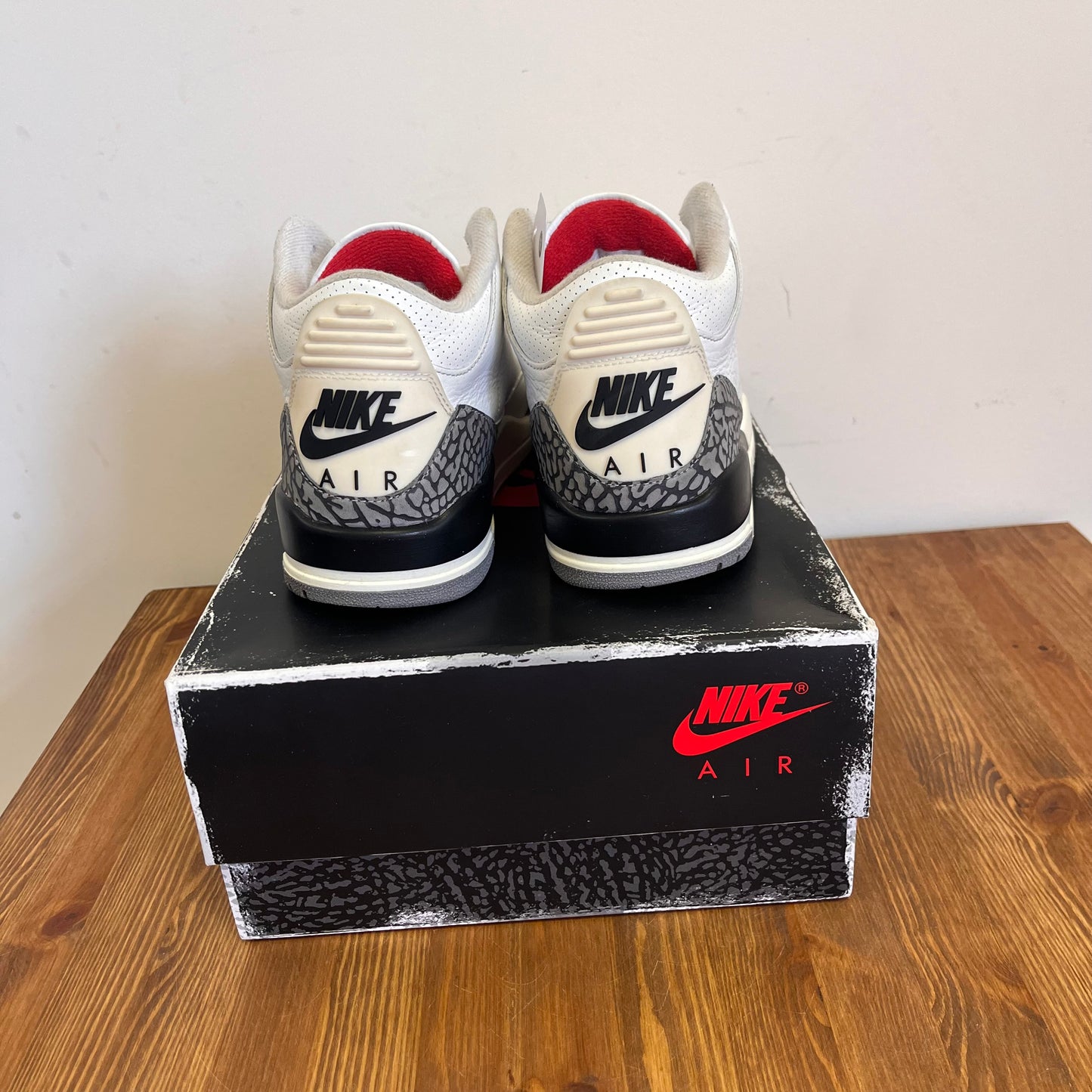 AIR JORDAN 3 REIMAGINED UK7 (USED)