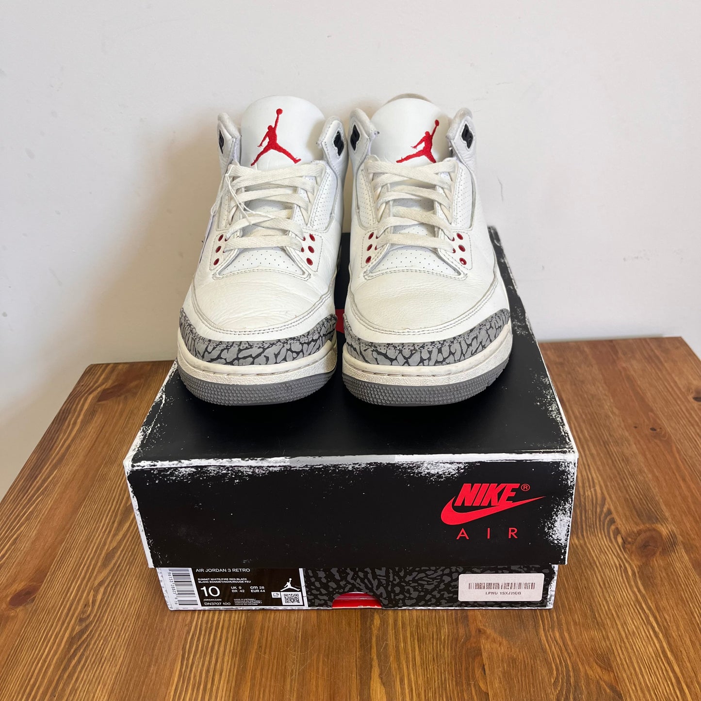 AIR JORDAN 3 REIMAGINED UK9 (USED)