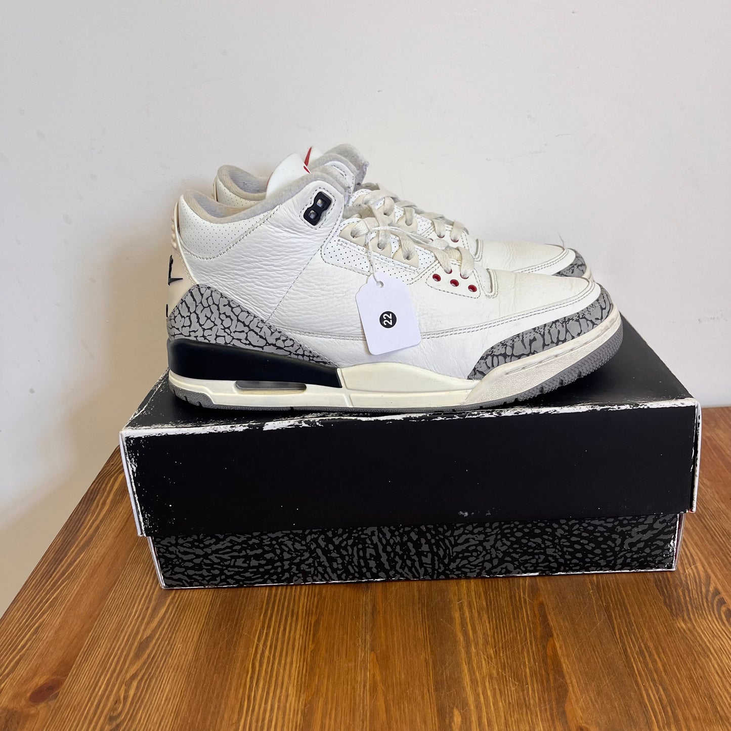 AIR JORDAN 3 REIMAGINED UK9 (USED)