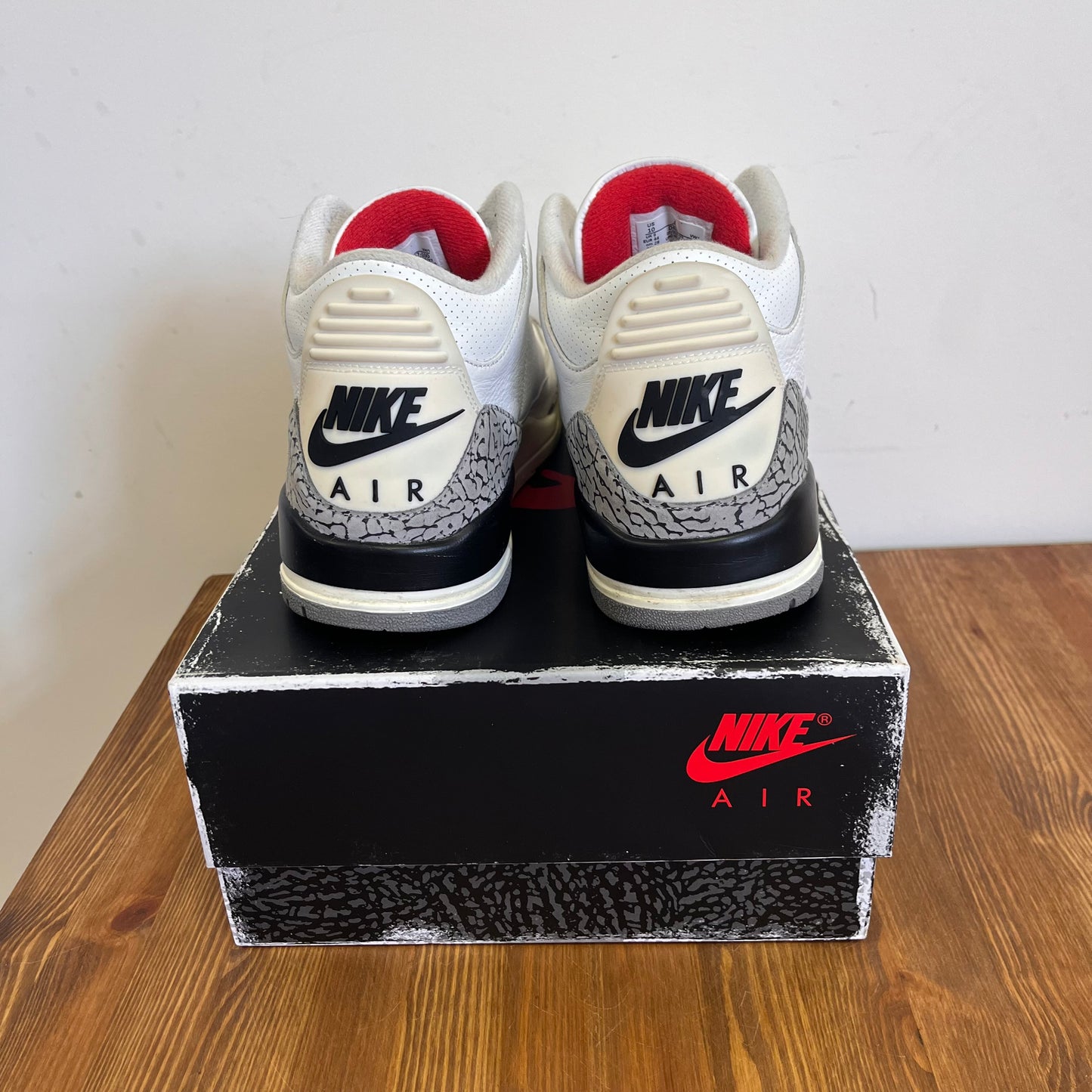 AIR JORDAN 3 REIMAGINED UK9 (USED)