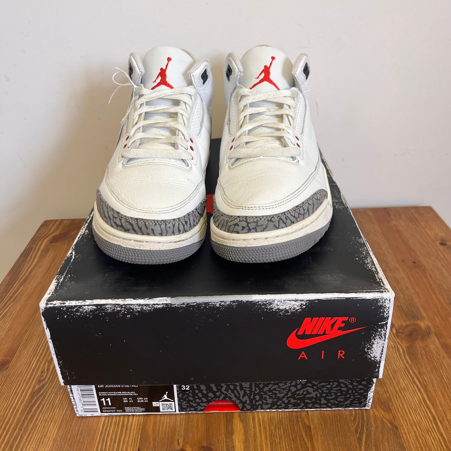 AIR JORDAN 3 REIMAGINED UK10 (USED)