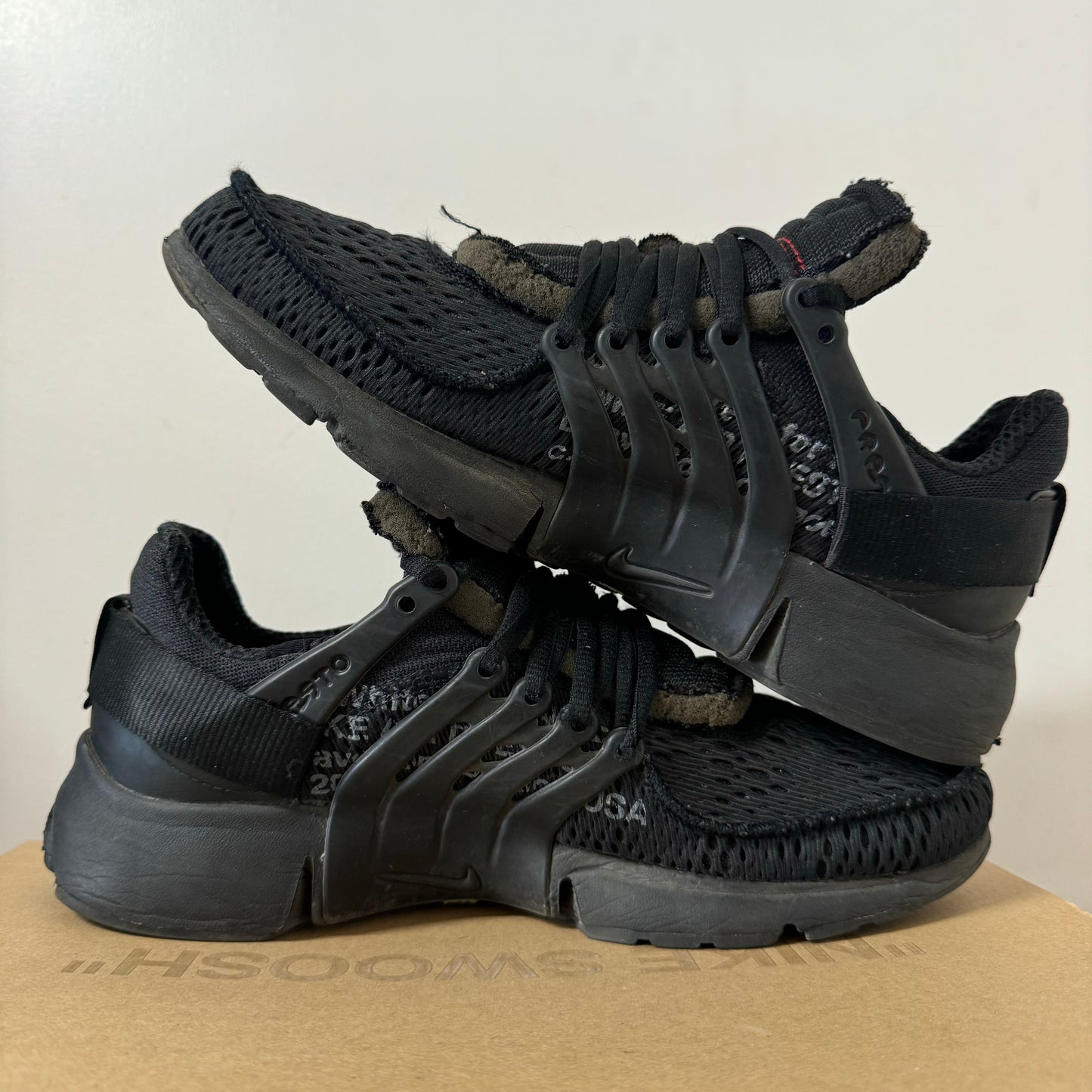 OFF-WHITE X NIKE AIR PRESTO BLACK UK8 (USED)