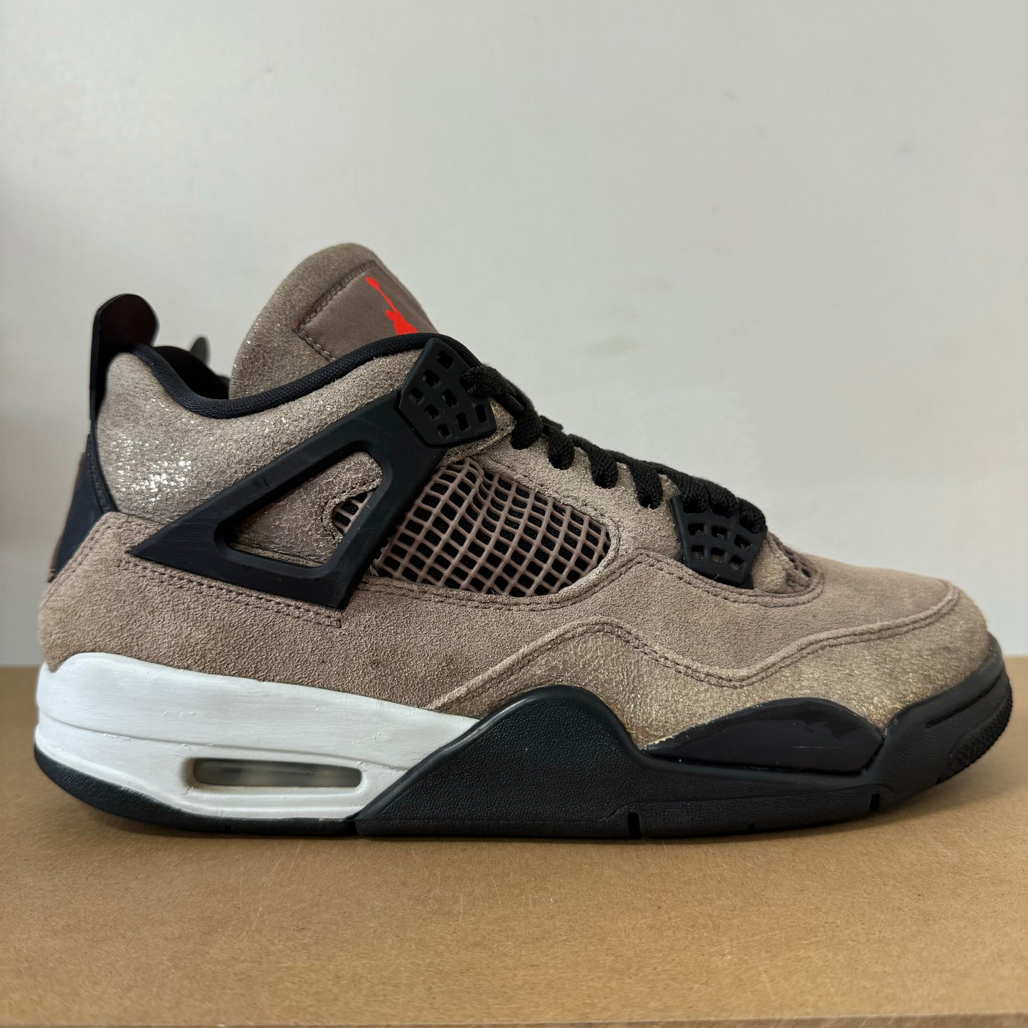 AIR JORDAN 4 TAUPE HAZE UK8 (USED)