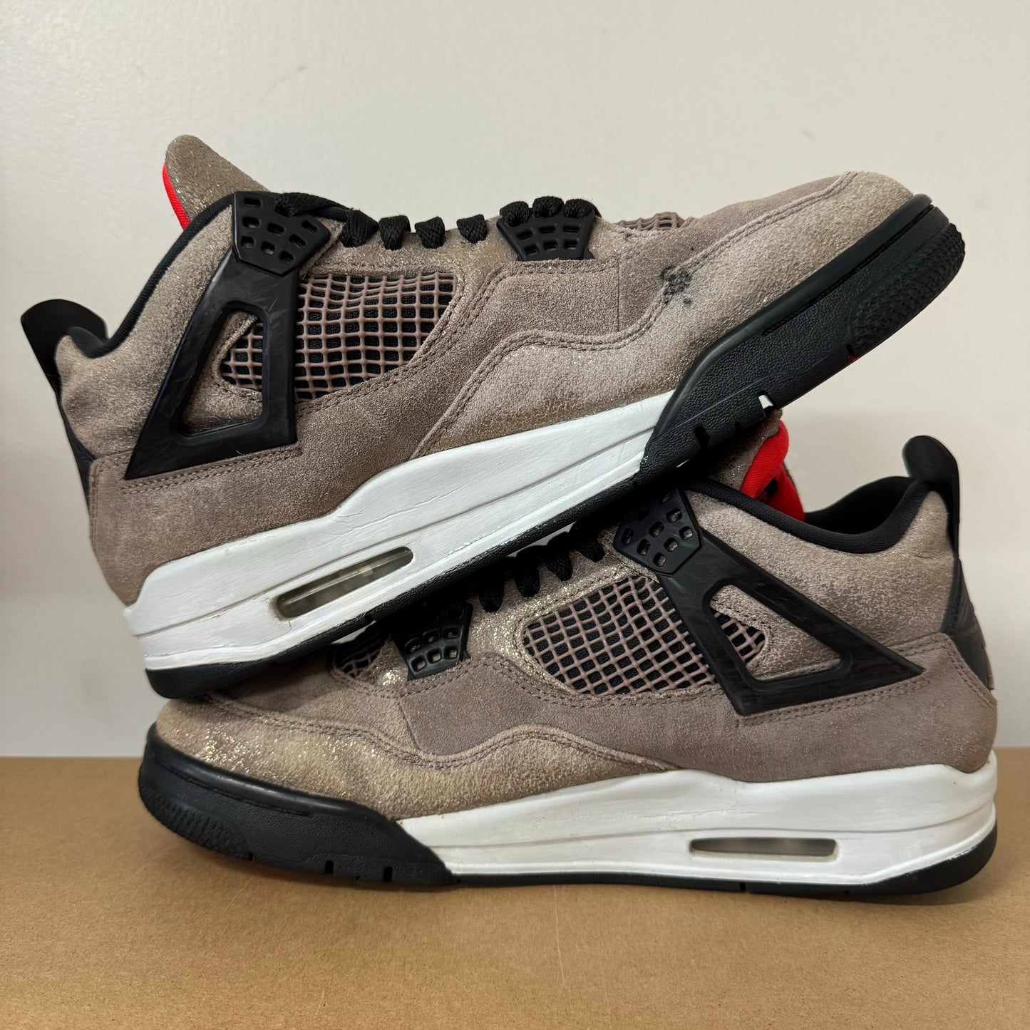 AIR JORDAN 4 TAUPE HAZE UK8 (USED)