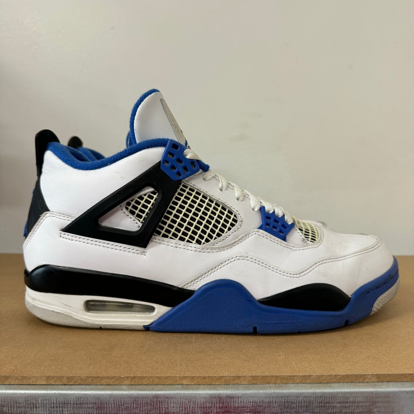 AIR JORDAN 4 MOTORSPORT UK9 (USED)