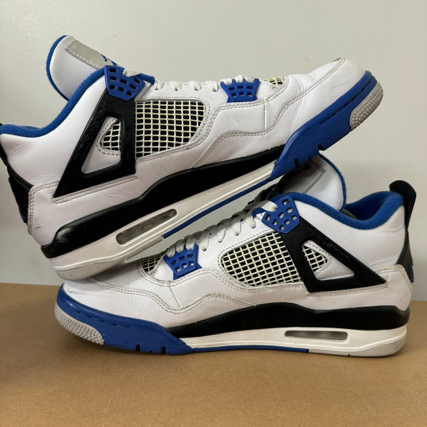 AIR JORDAN 4 MOTORSPORT UK9 (USED)