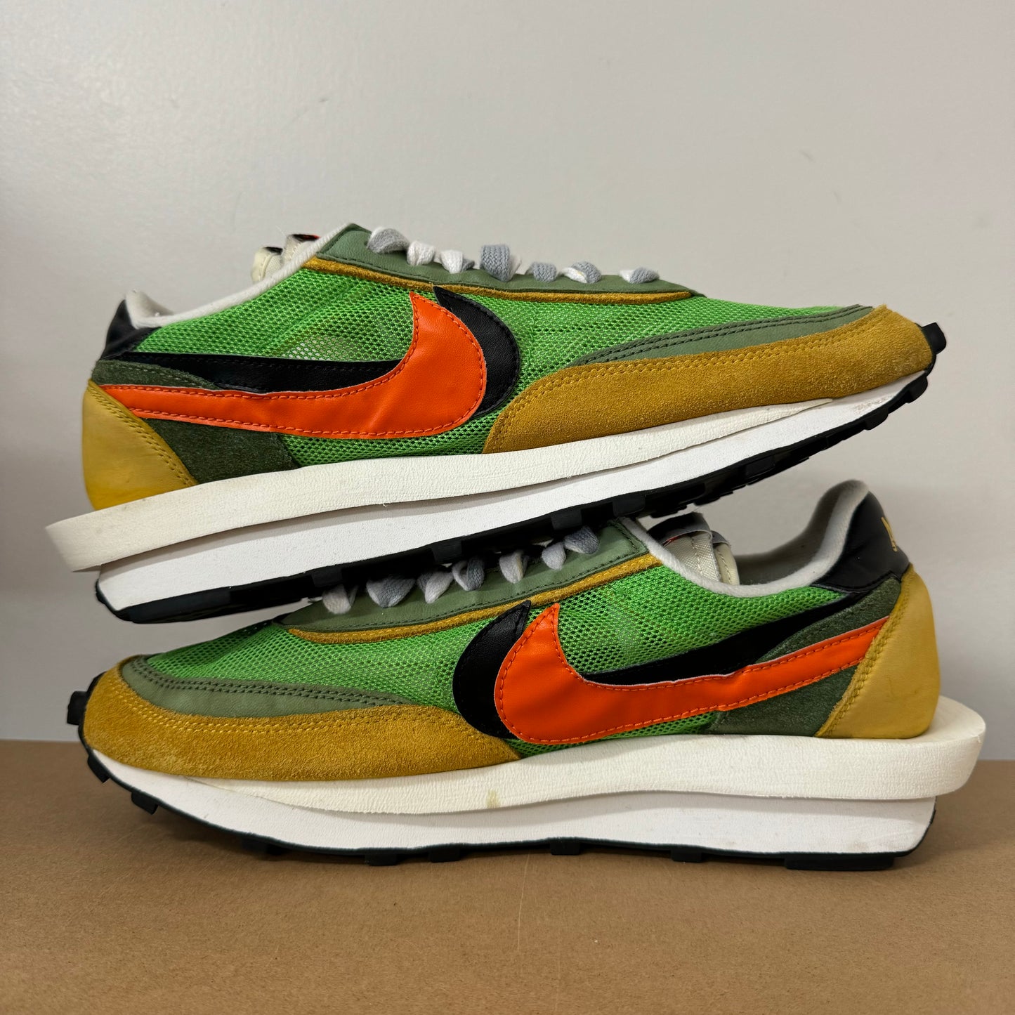 NIKE LD WAFFLE SACAI GREEN UK10 (USED)