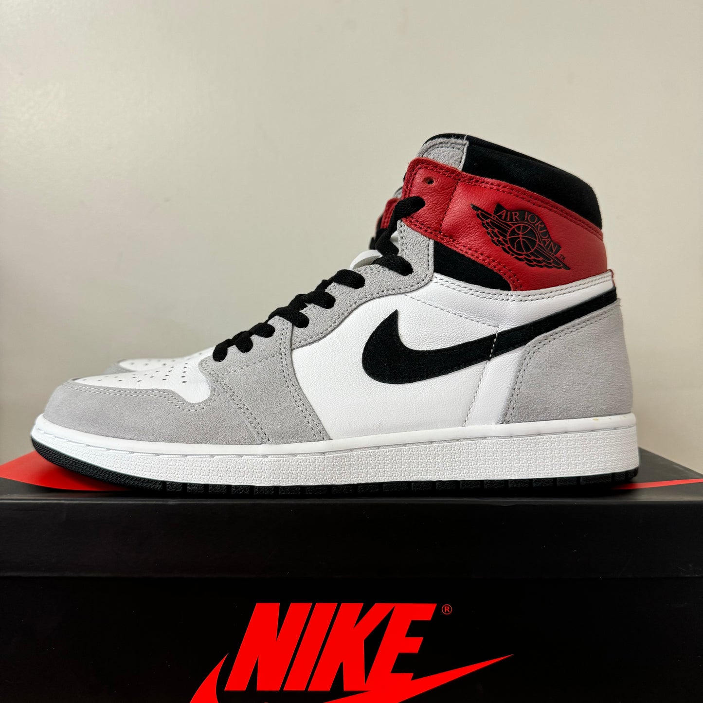 AIR JORDAN 1 SMOKE GREY UK9.5 (USED)