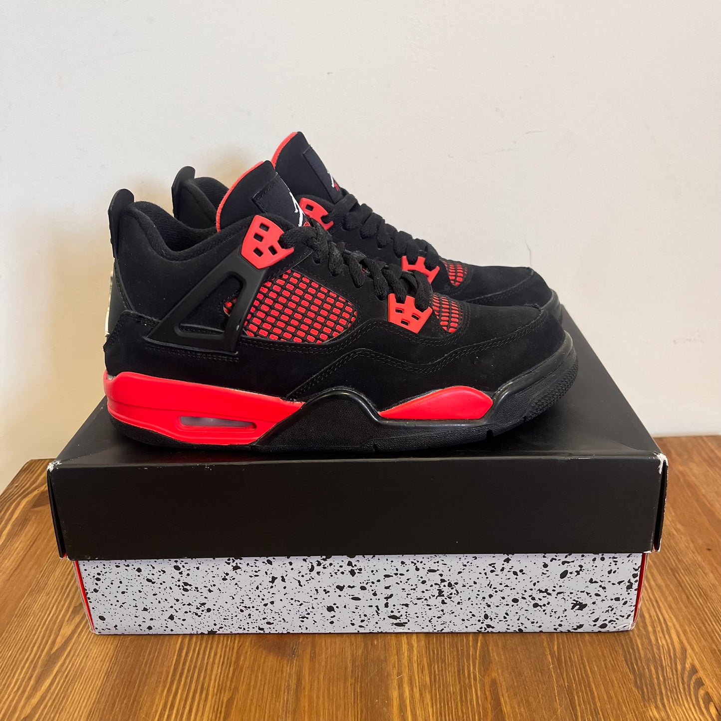 AIR JORDAN 4 RED THUNDER (GS) UK6 (USED)