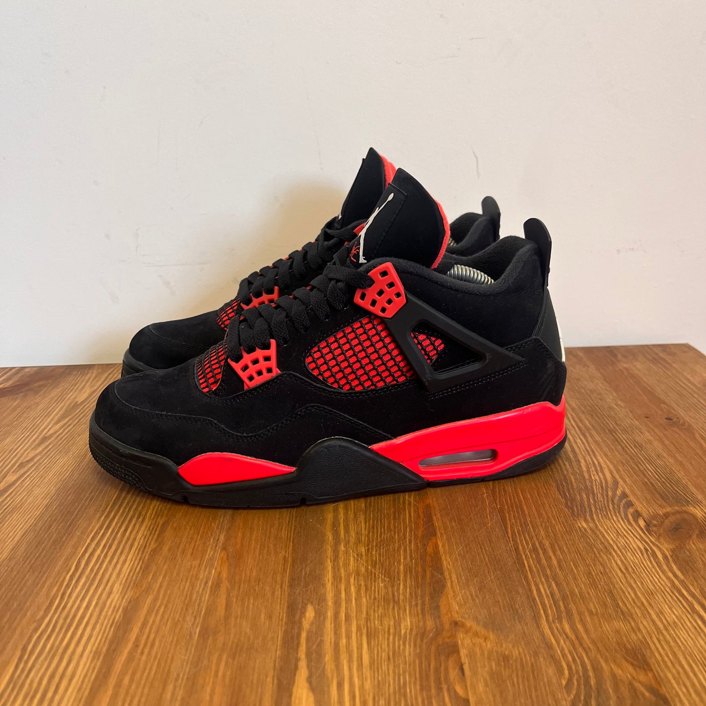 AIR JORDAN 4 RED THUNDER UK8 (USED)