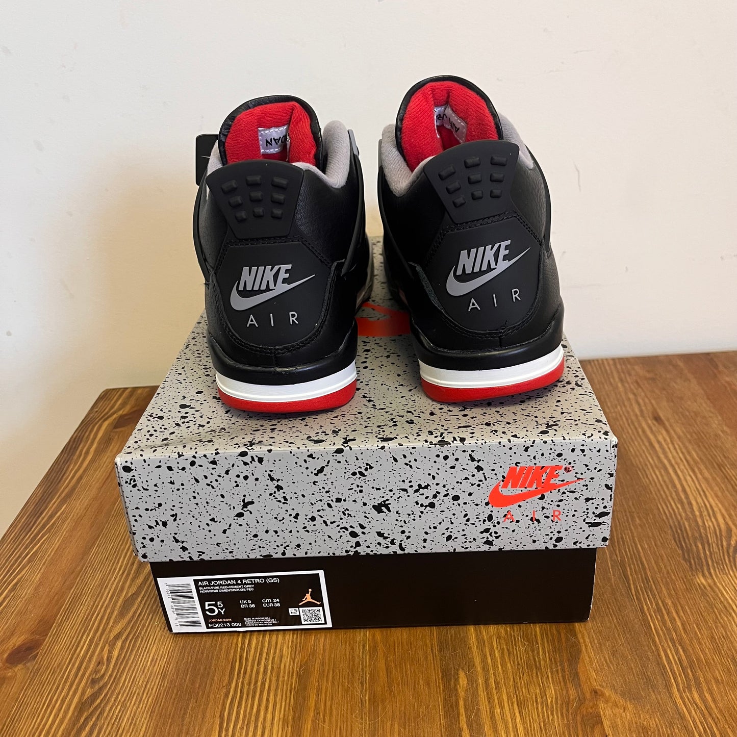 AIR JORDAN 4 BRED REIMAGINED (GS) UK5 (NEW)