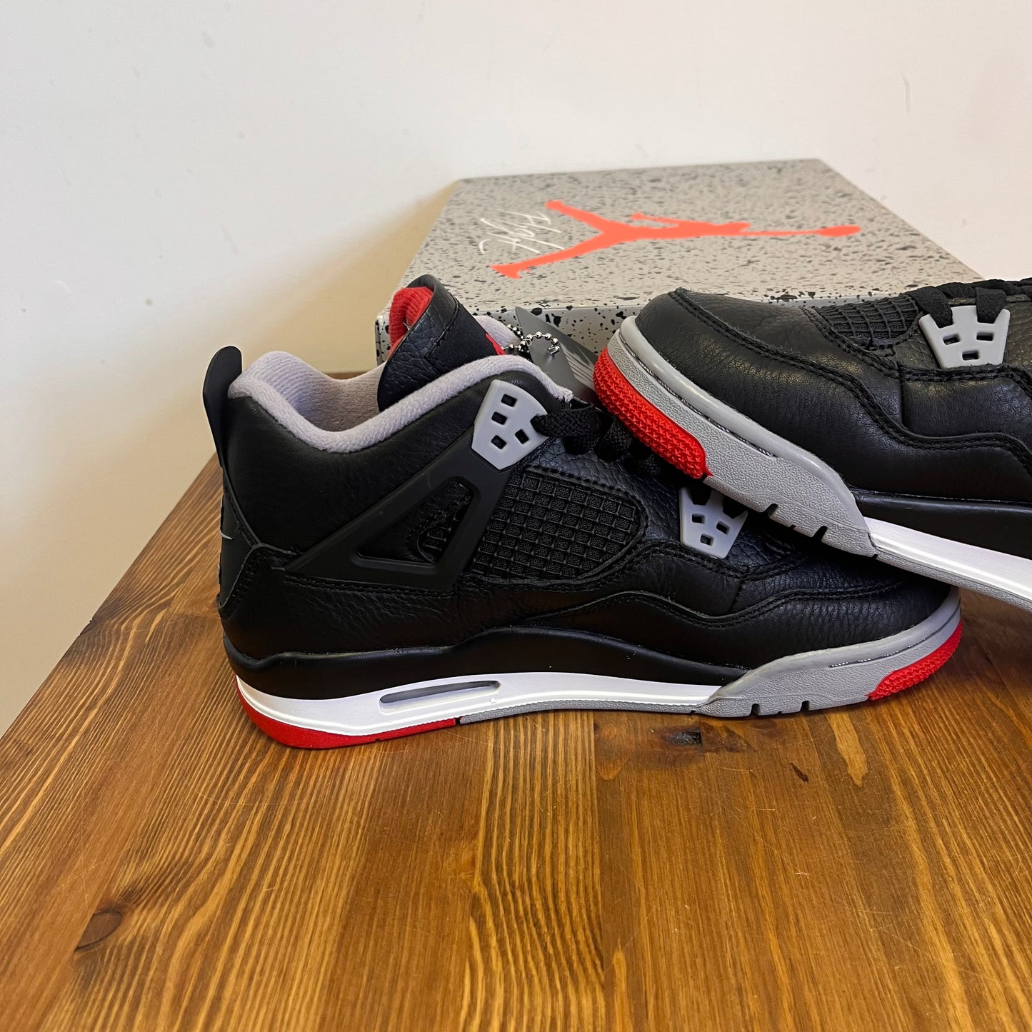 AIR JORDAN 4 BRED REIMAGINED (GS) UK5 (NEW)