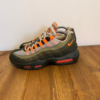 NIKE AIR MAX 95 NEUTRAL OLIVE UK7.5 (USED)