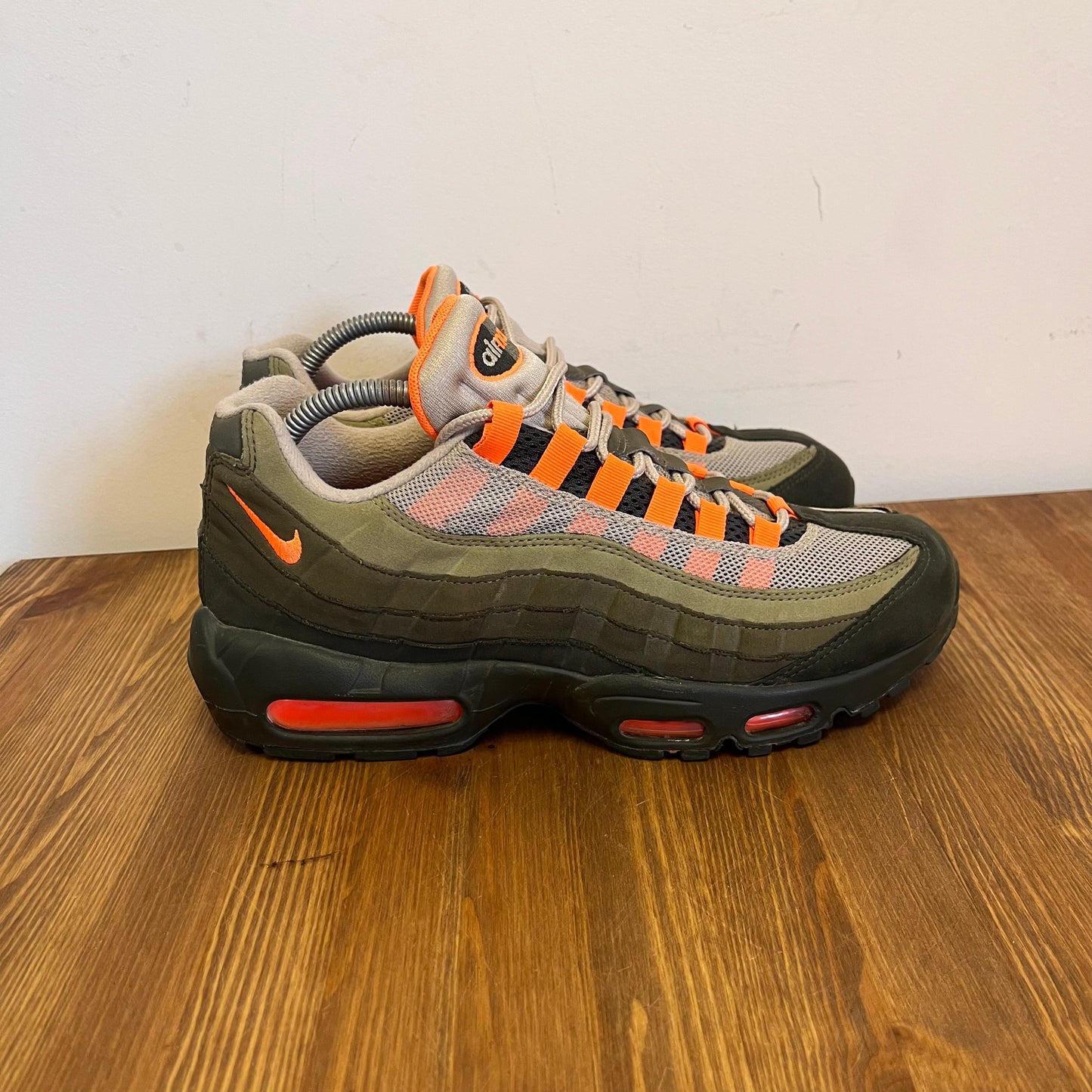 NIKE AIR MAX 95 NEUTRAL OLIVE UK7.5 (USED)