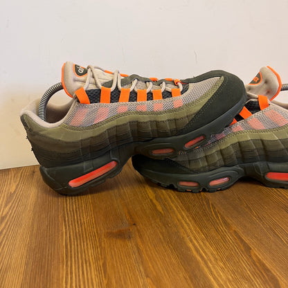 NIKE AIR MAX 95 NEUTRAL OLIVE UK7.5 (USED)