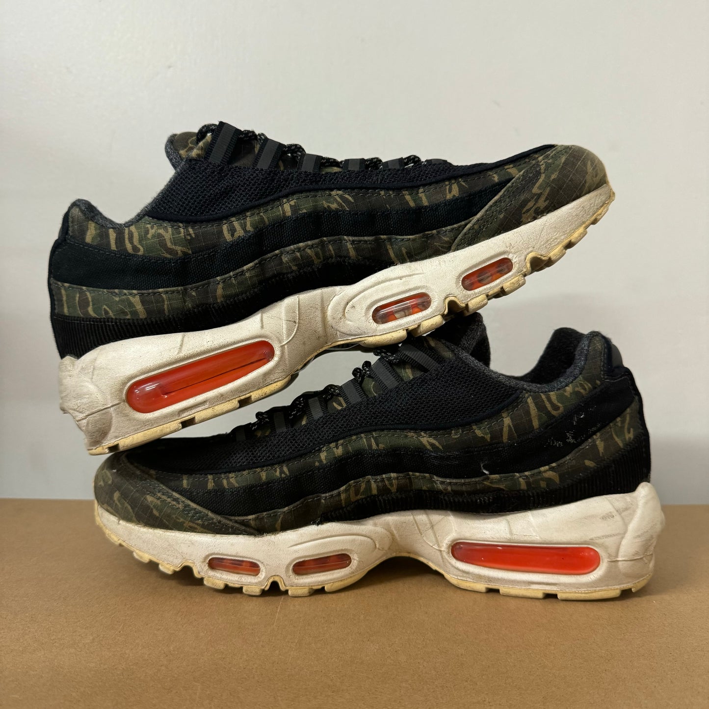 NIKE AIR MAX 95 CARHARTT UK7.5 (USED)