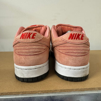 NIKE DUNK LOW SB PINK PIGS UK8.5 (USED)