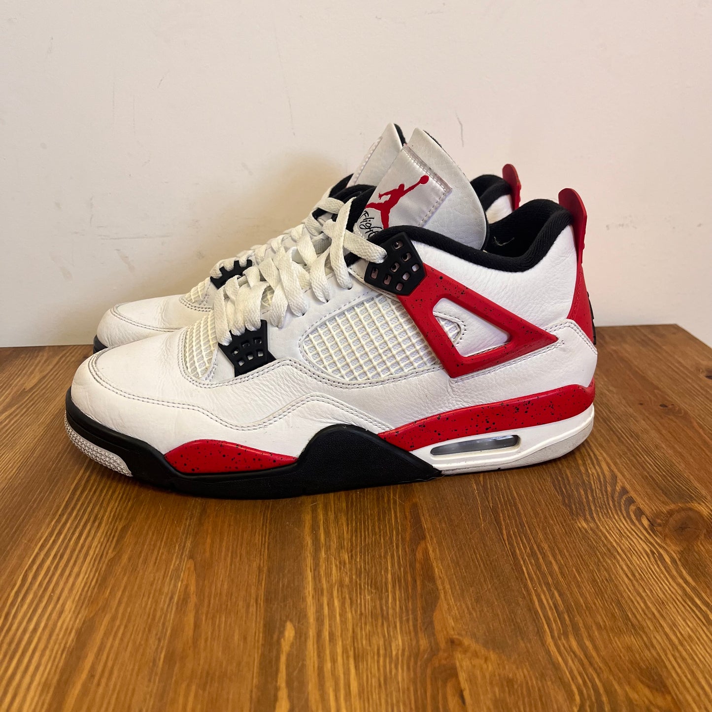 AIR JORDAN 4 RED CEMENT UK8 (USED)