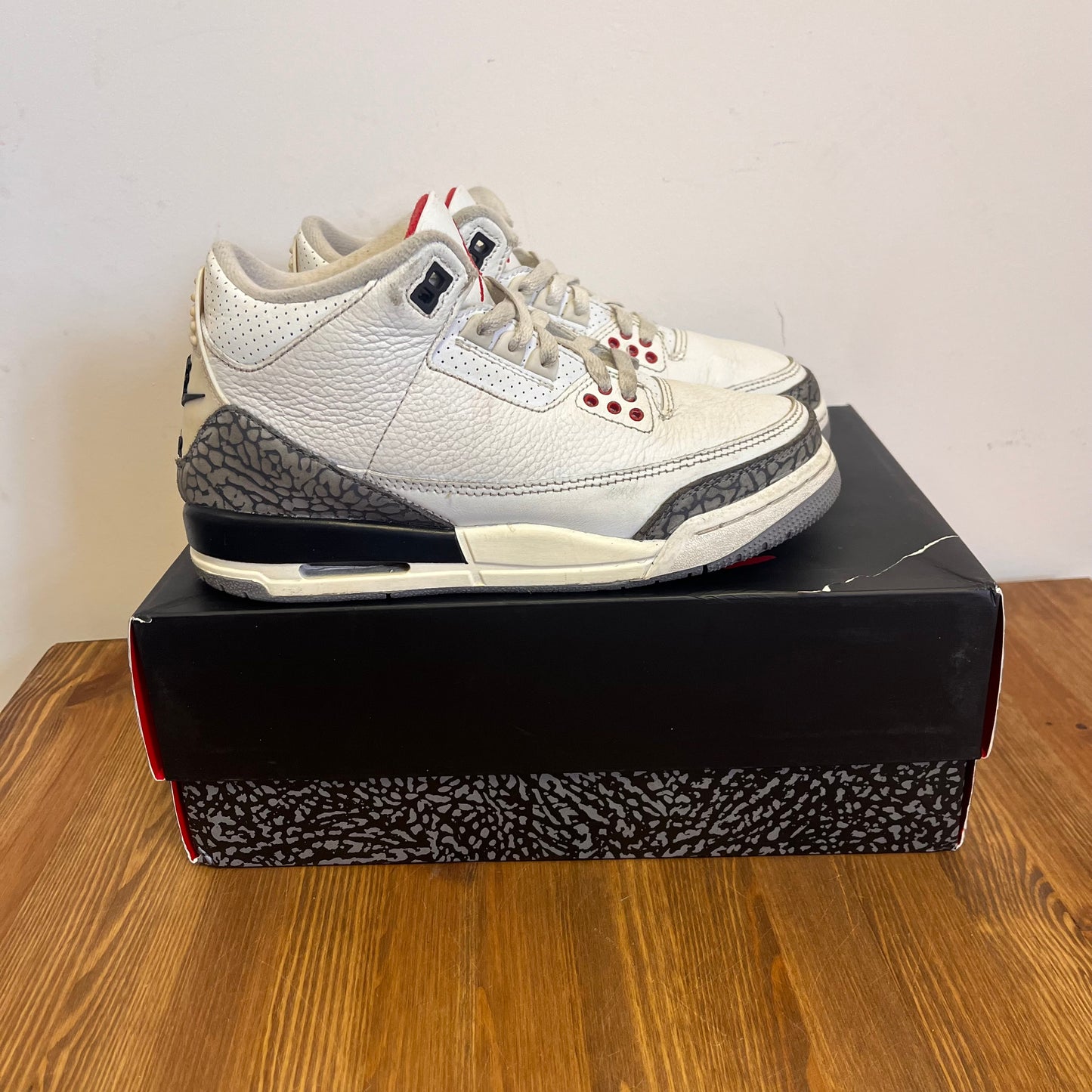 AIR JORDAN 3 REIMAGINED (GS) UK5 (USED)