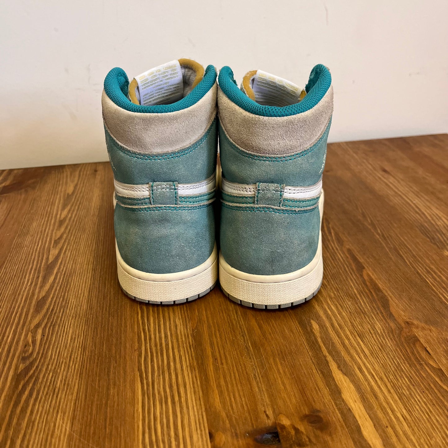 AIR JORDAN 1 HIGH TURBO GREEN UK6 (USED)