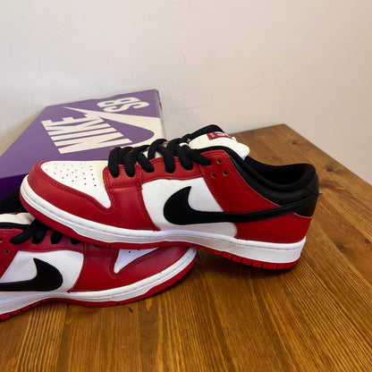 NIKE DUNK LOW SB CHICAGO UK7 (NEW)