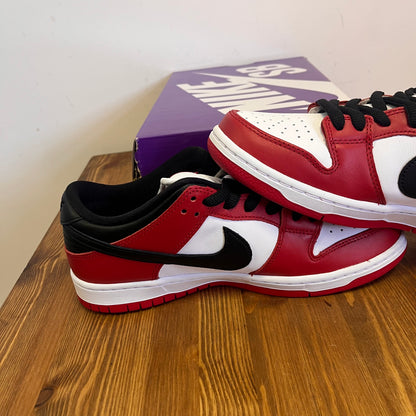 NIKE DUNK LOW SB CHICAGO UK7 (NEW)