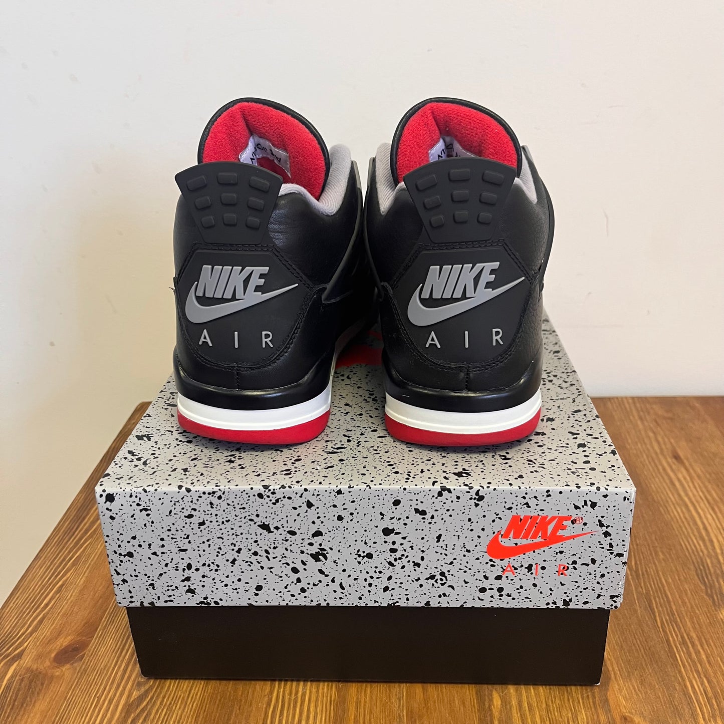 AIR JORDAN 4 BRED REIMAGINED UK8 (USED)