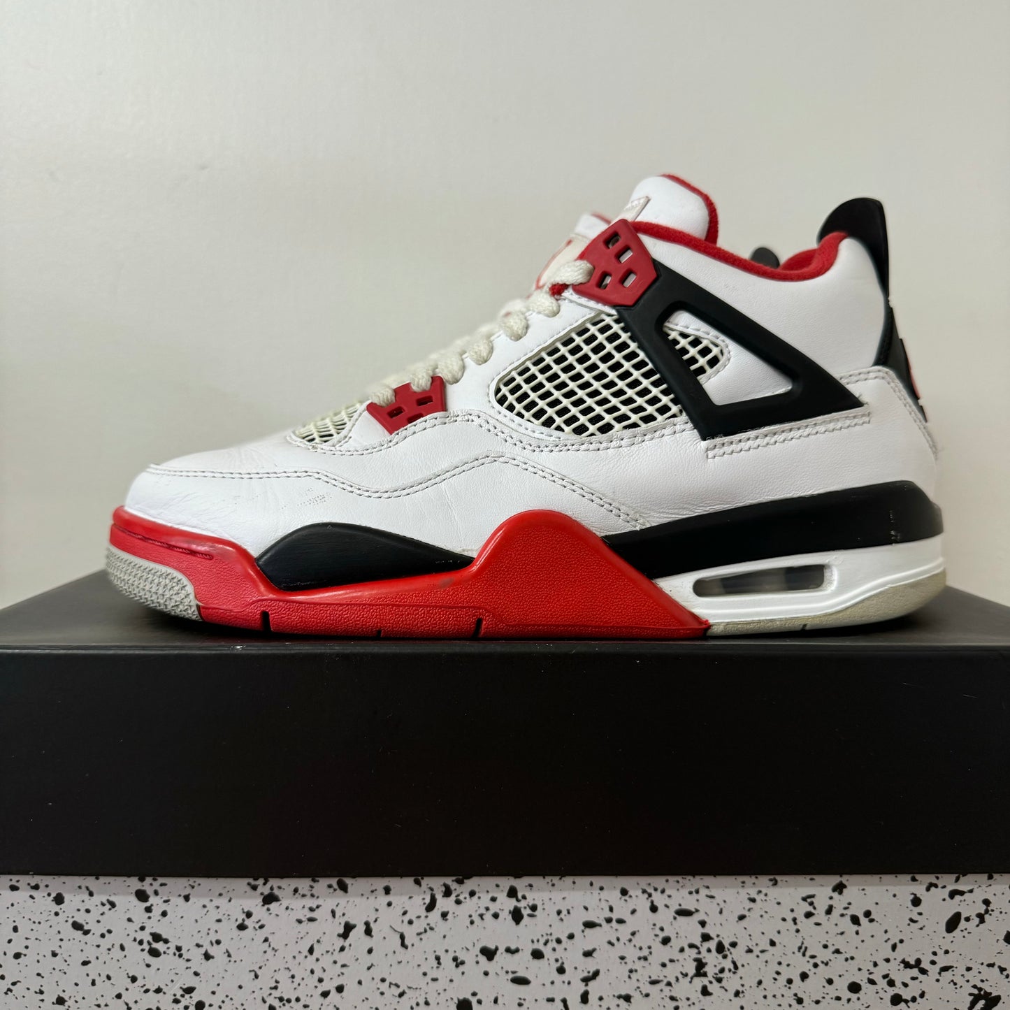 AIR JORDAN 4 FIRE RED 2020 (GS) UK6 (USED)