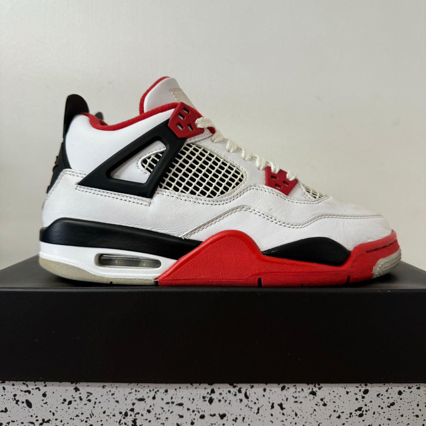 AIR JORDAN 4 FIRE RED 2020 (GS) UK6 (USED)