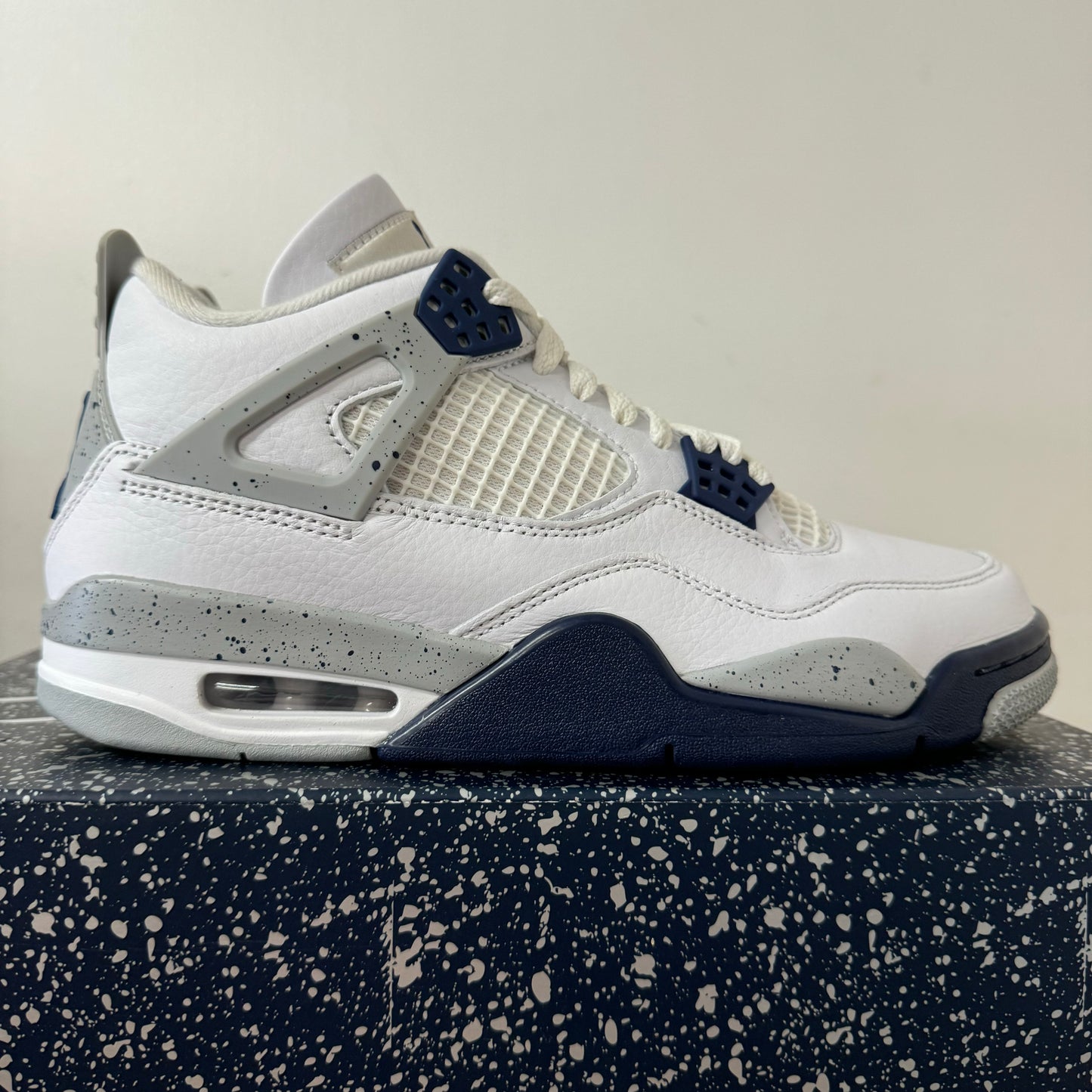 AIR JORDAN 4 MIDNIGHT NAVY UK7 (USED)