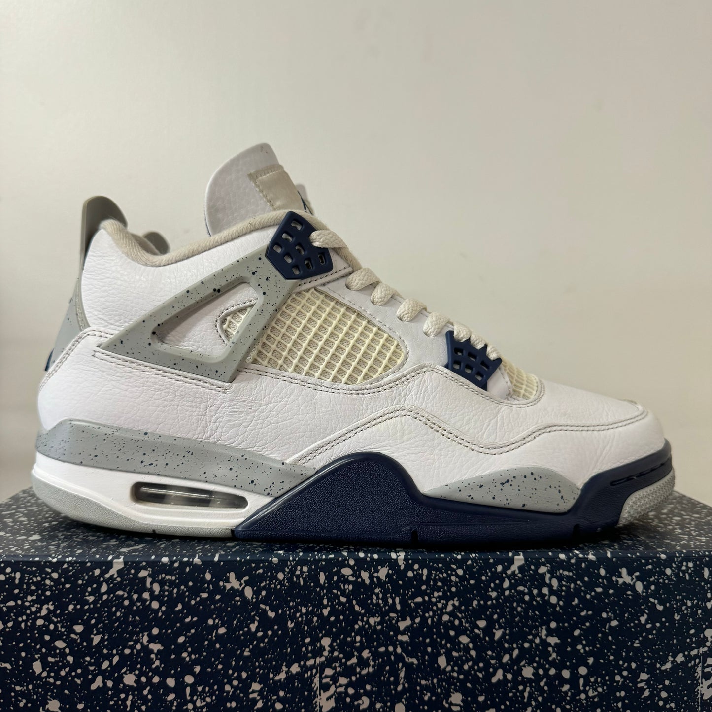 AIR JORDAN 4 MIDNIGHT NAVY UK10 (USED)