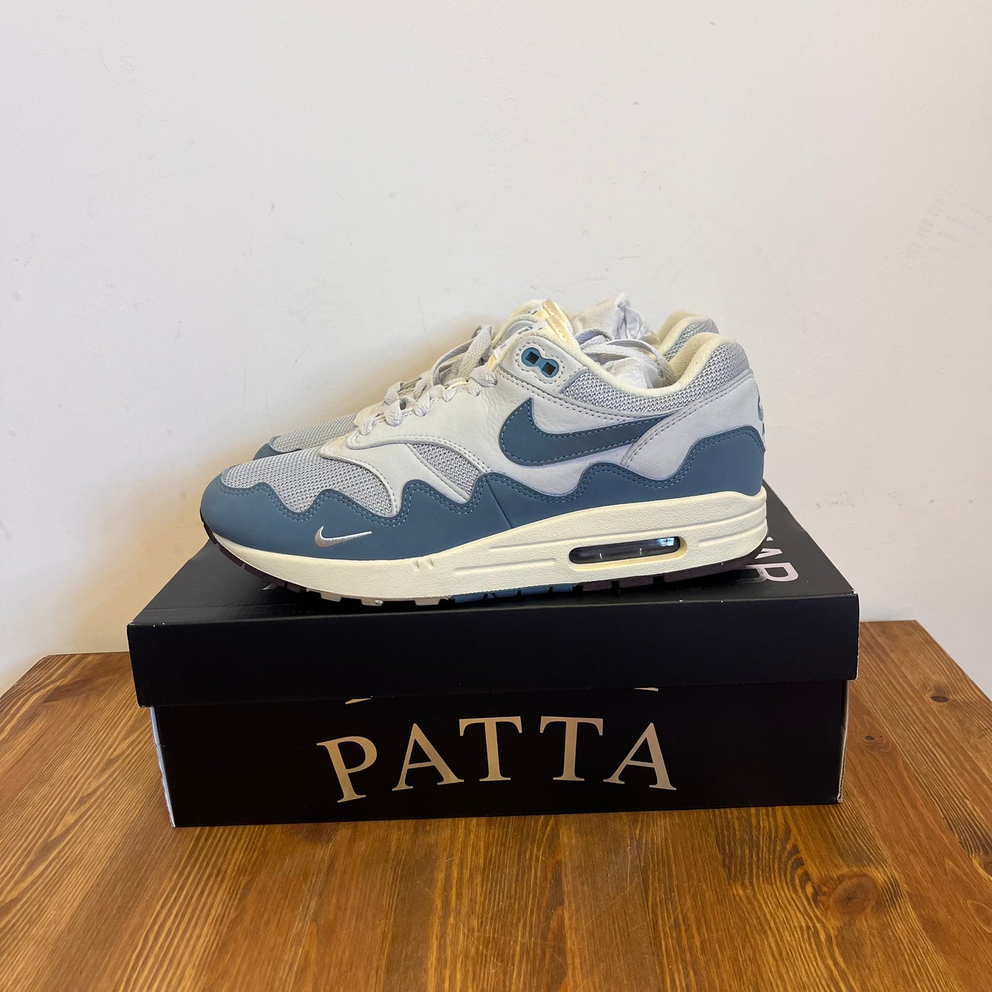 NIKE AIR MAX 1 PATTA AQUA UK7.5 (USED)