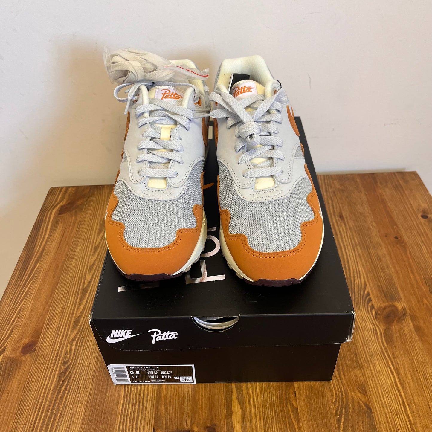 NIKE AIR MAX 1 PATTA MONARCH UK8.5 (NEW)