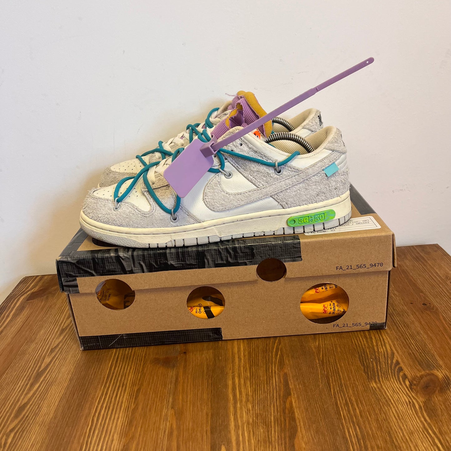 OFF-WHITE X NIKE DUNK LOW LOT 36 UK8 (USED)