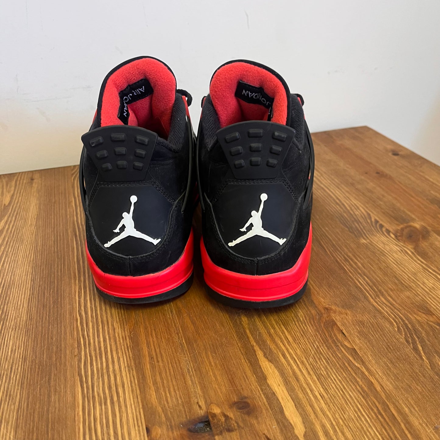 AIR JORDAN 4 RED THUNDER UK8 (USED)