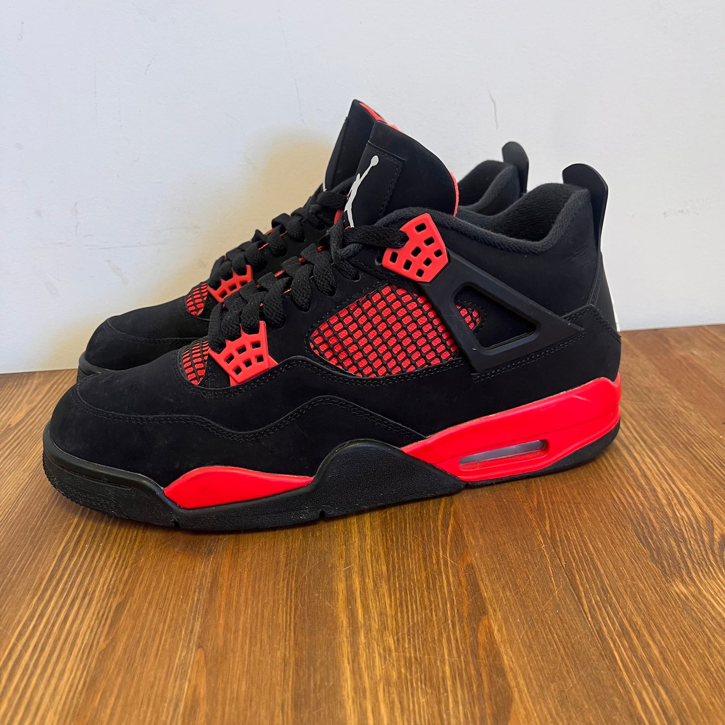 AIR JORDAN 4 RED THUNDER UK8.5 (USED)