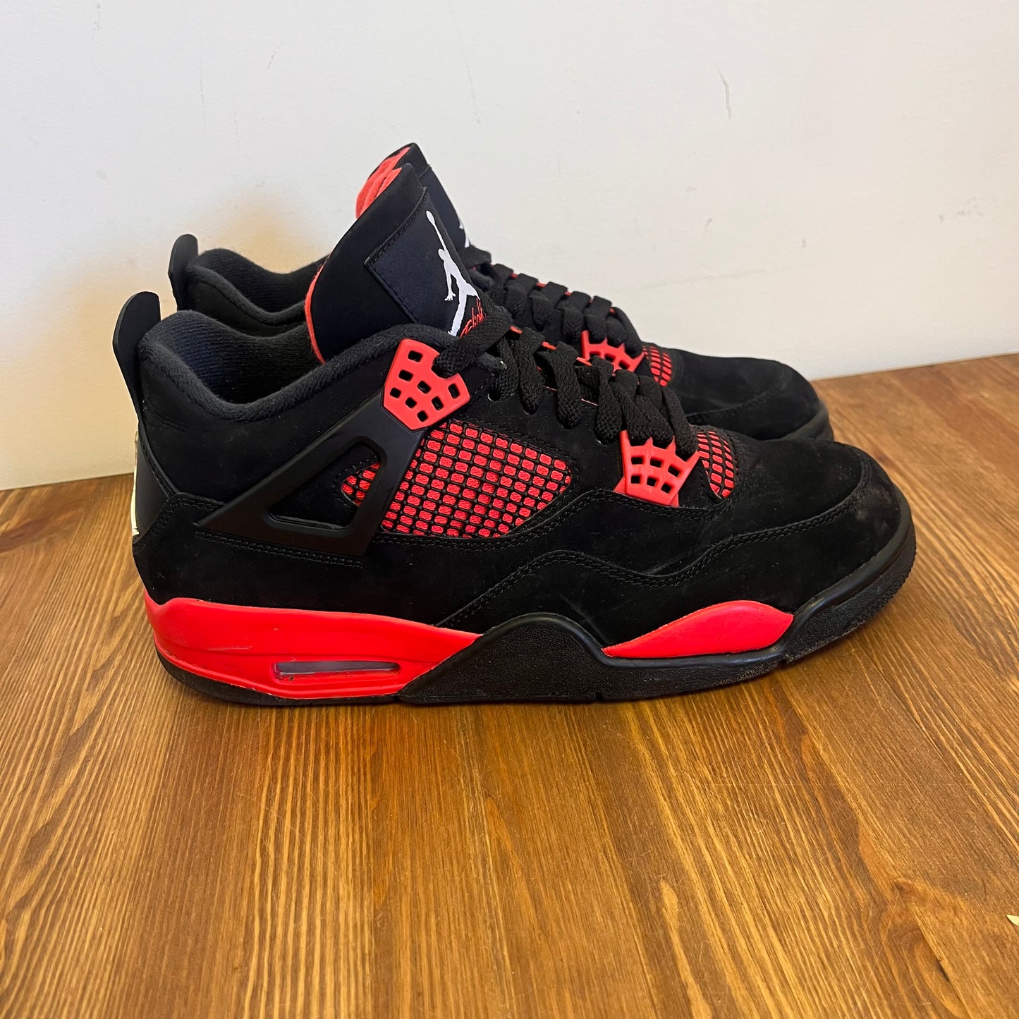 AIR JORDAN 4 RED THUNDER UK8.5 (USED)