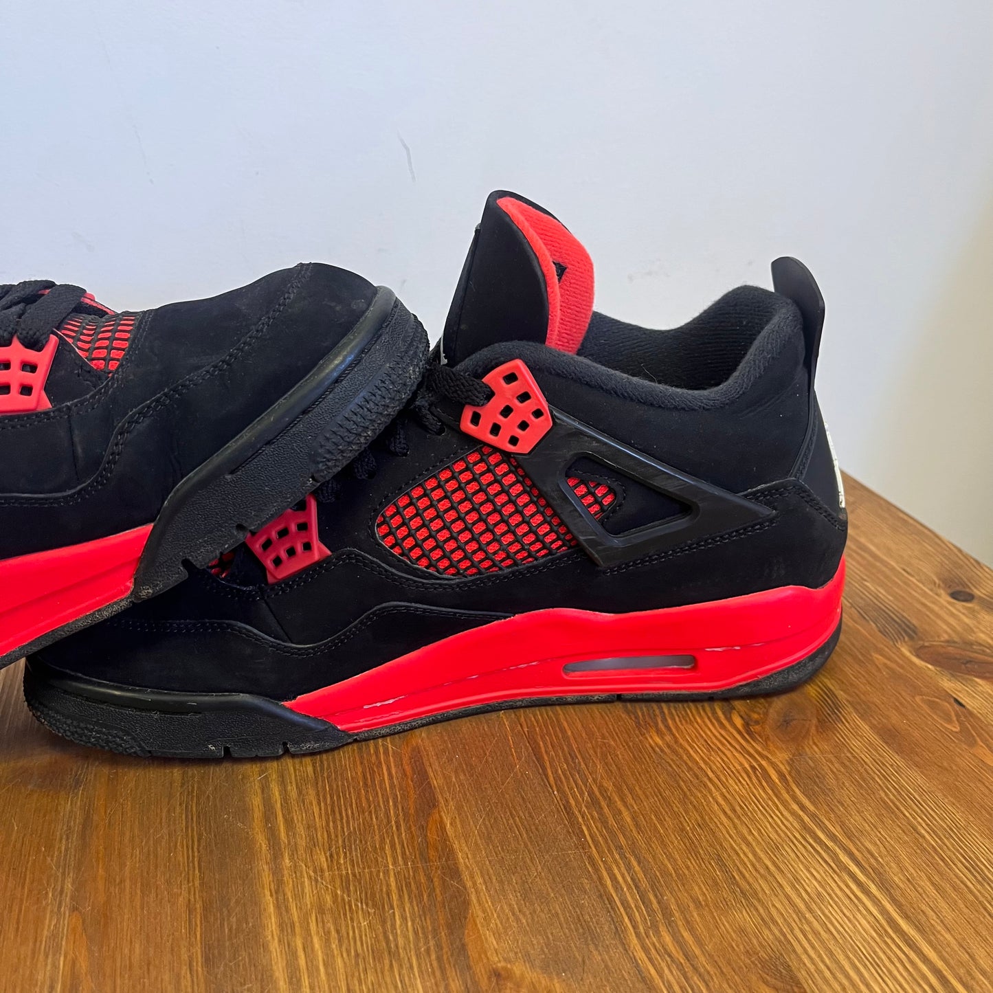 AIR JORDAN 4 RED THUNDER UK8.5 (USED)