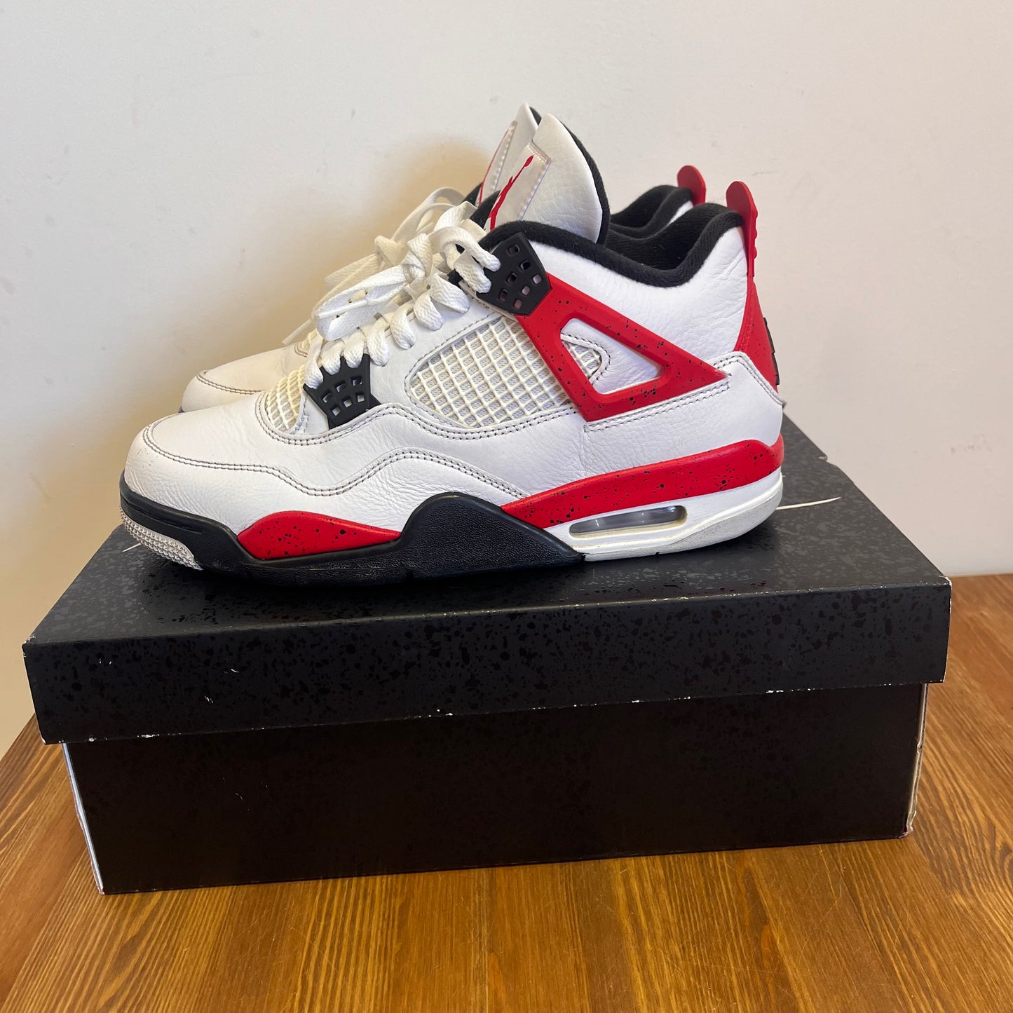 AIR JORDAN 4 RED CEMENT UK7 (USED)