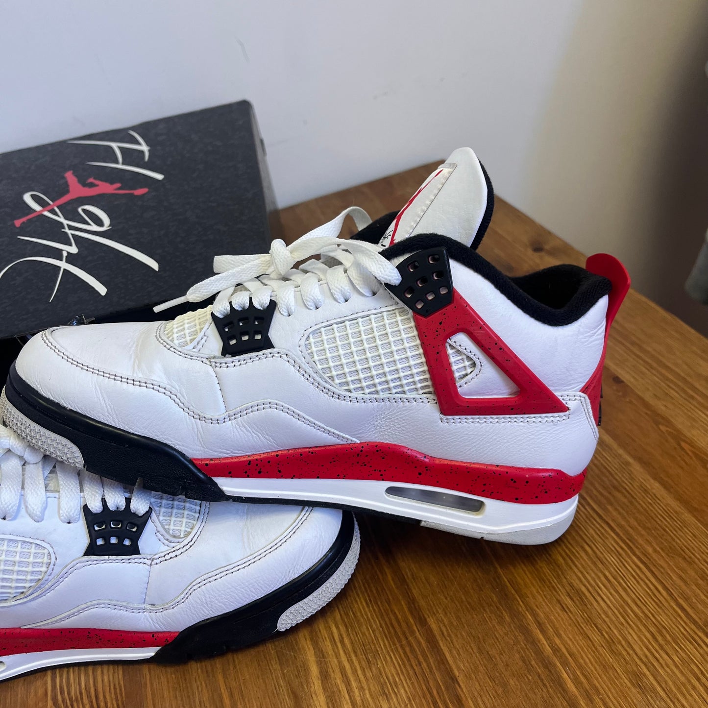 AIR JORDAN 4 RED CEMENT UK7 (USED)