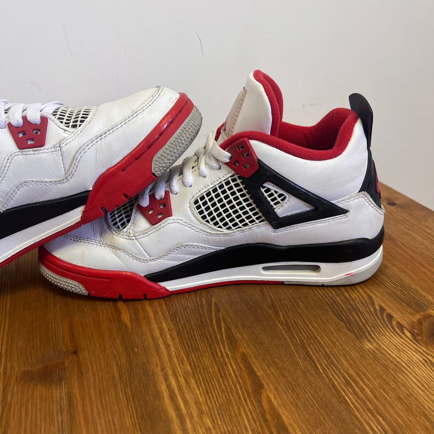 AIR JORDAN 4 FIRE RED 2020 (GS) UK6 (USED)