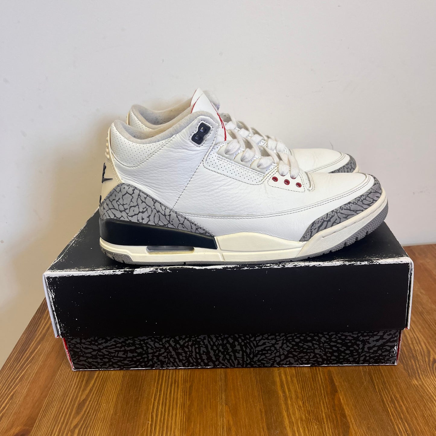 AIR JORDAN 3 REIMAGINED UK8.5 (USED)