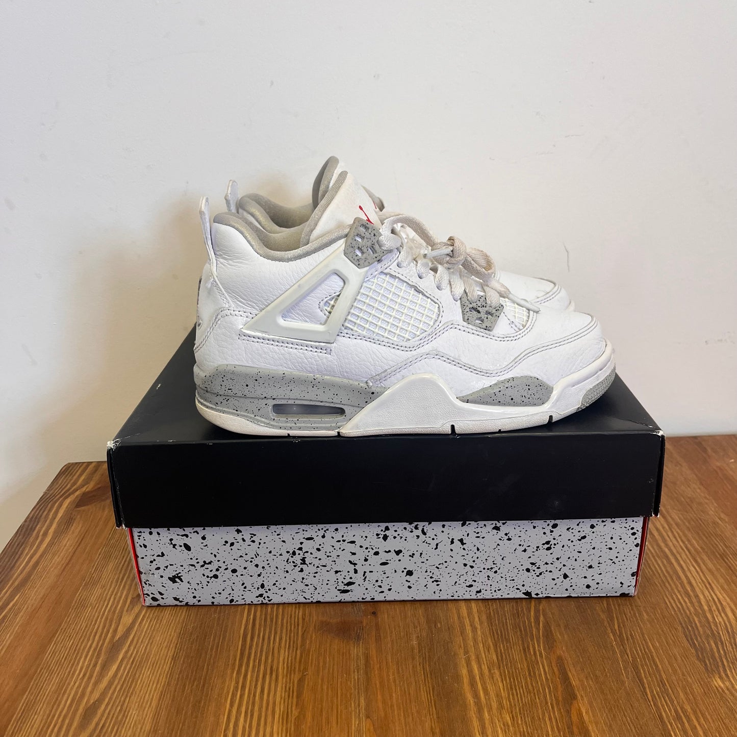 AIR JORDAN 4 WHITE OREO (GS) UK4 (USED)