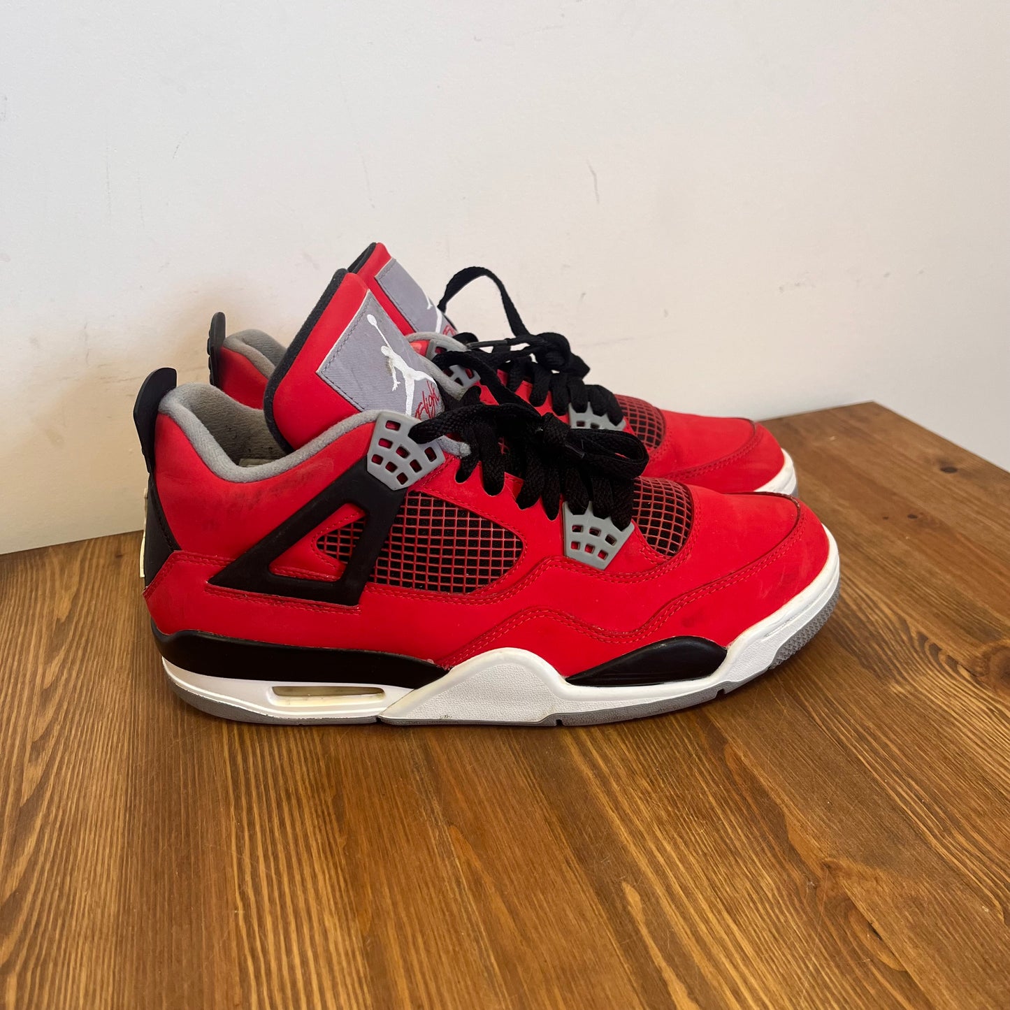 AIR JORDAN 4 TORO BRAVO UK7.5 (USED)