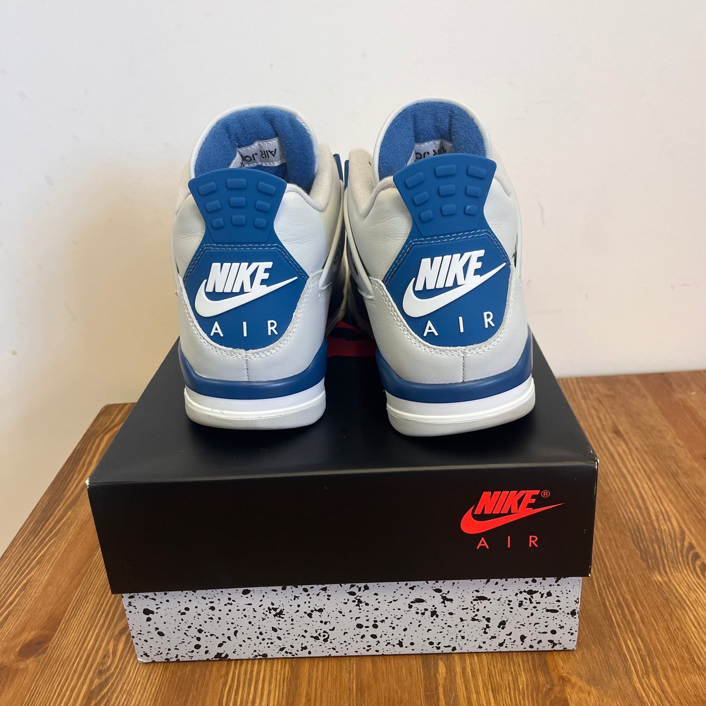 AIR JORDAN 4 INDUSTRIAL BLUE UK7.5 (USED)