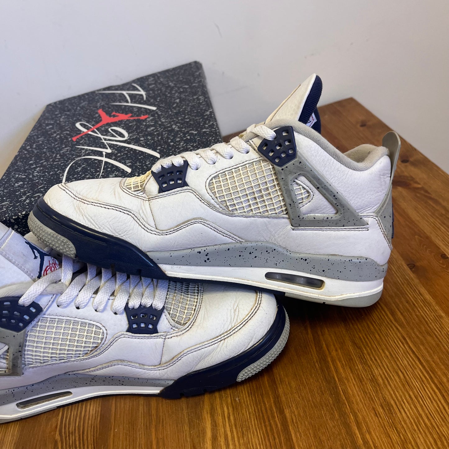 AIR JORDAN 4 MIDNIGHT NAVY UK8 (USED)