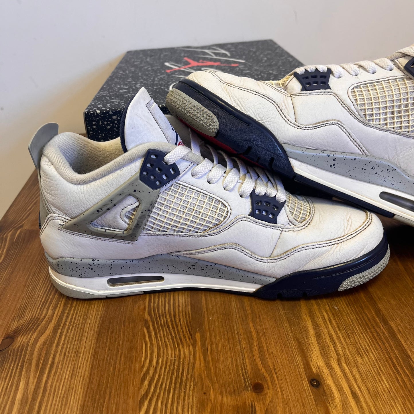 AIR JORDAN 4 MIDNIGHT NAVY UK8 (USED)