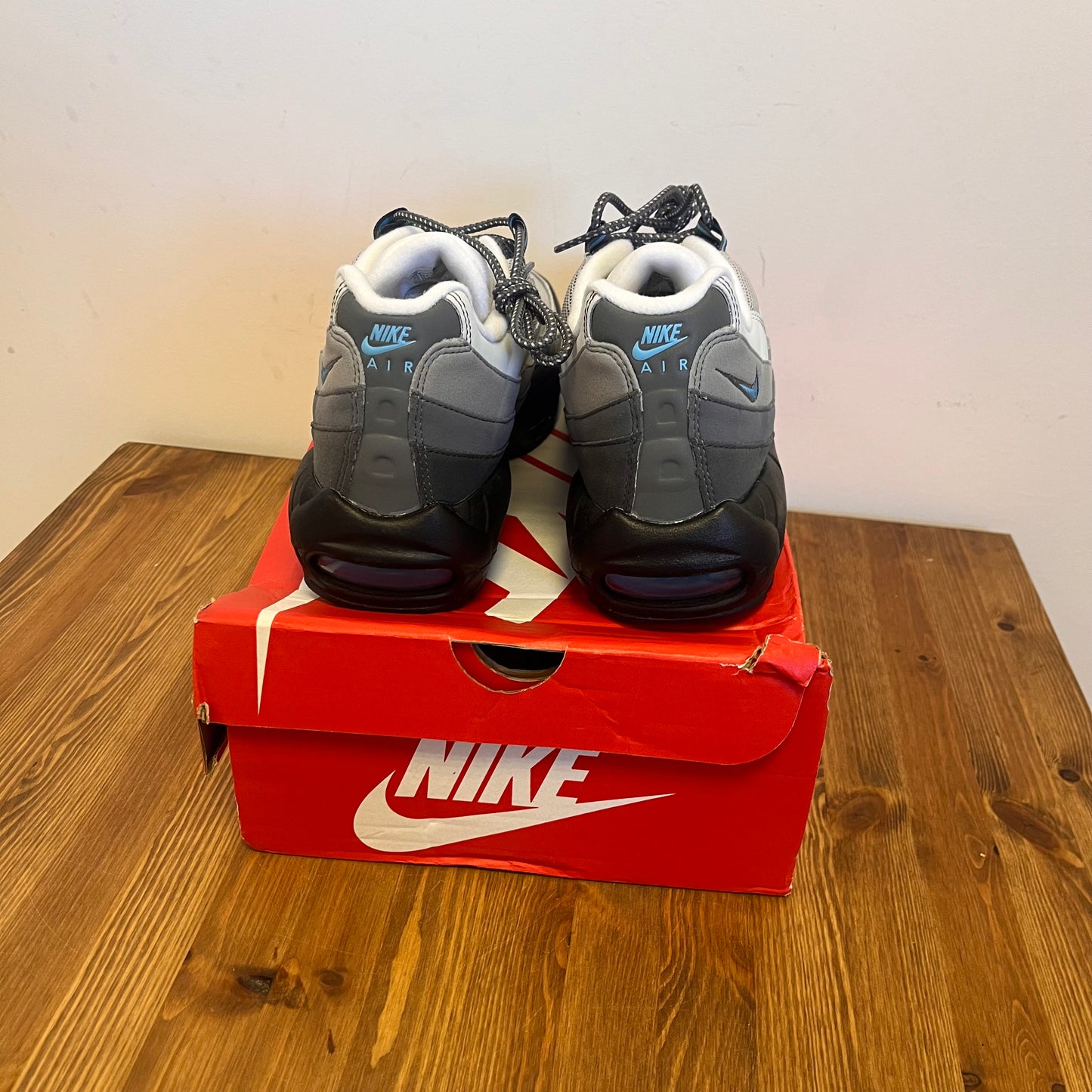 NIKE AIR MAX 95 BALTIC BLUE UK8 (NEW)