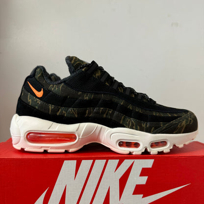 NIKE AIR MAX 95 CARHARTT UK8 (NEW)